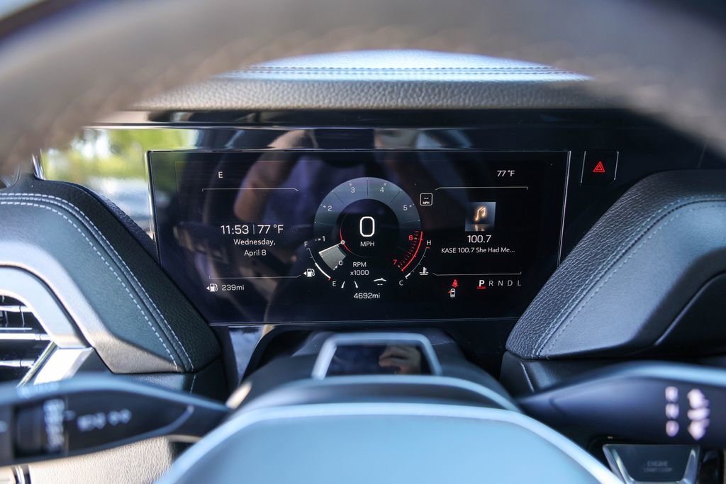 Used 2026 GMC Yukon XL Denali w/ Denali Reserve Package image 11