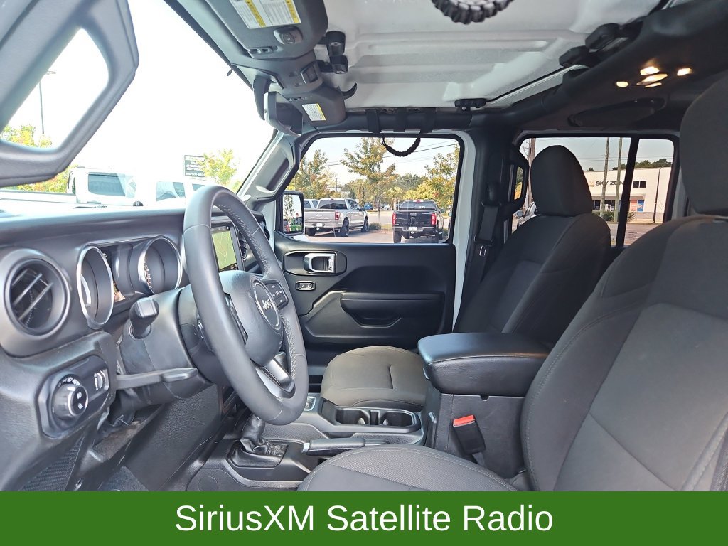 Used 2023 Jeep Gladiator Sport AWD/4WD image 22