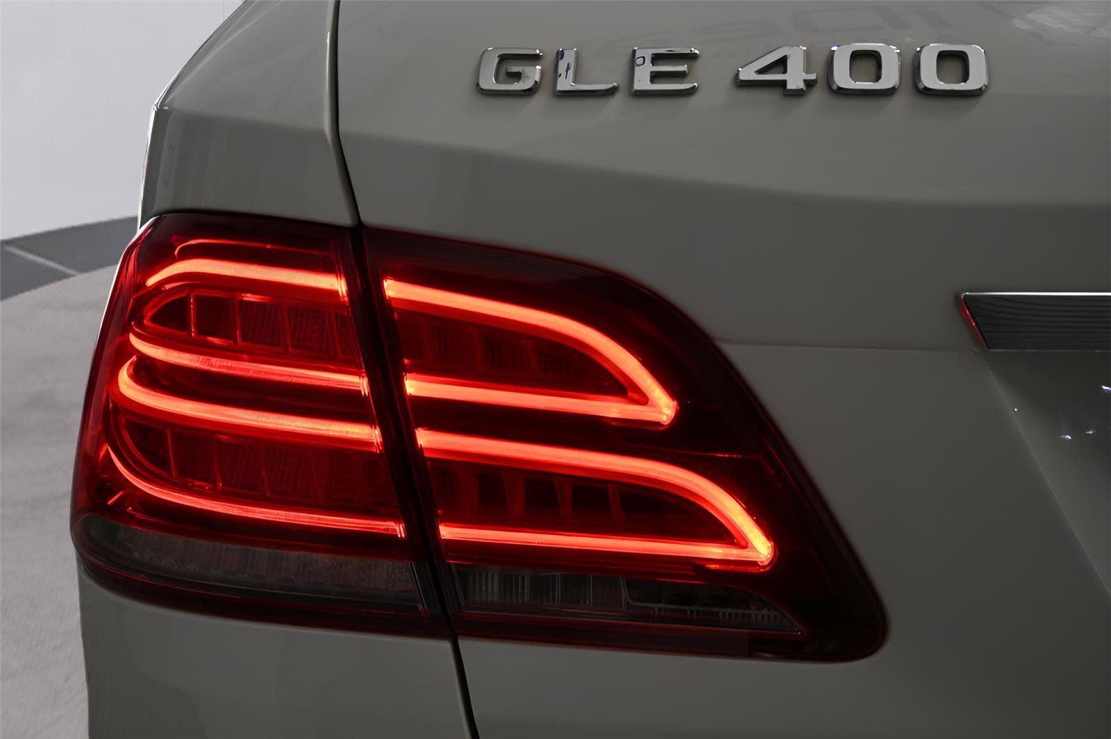 Used 2019 Mercedes-Benz GLE 400 4MATIC w/ Premium 1 Package image 36