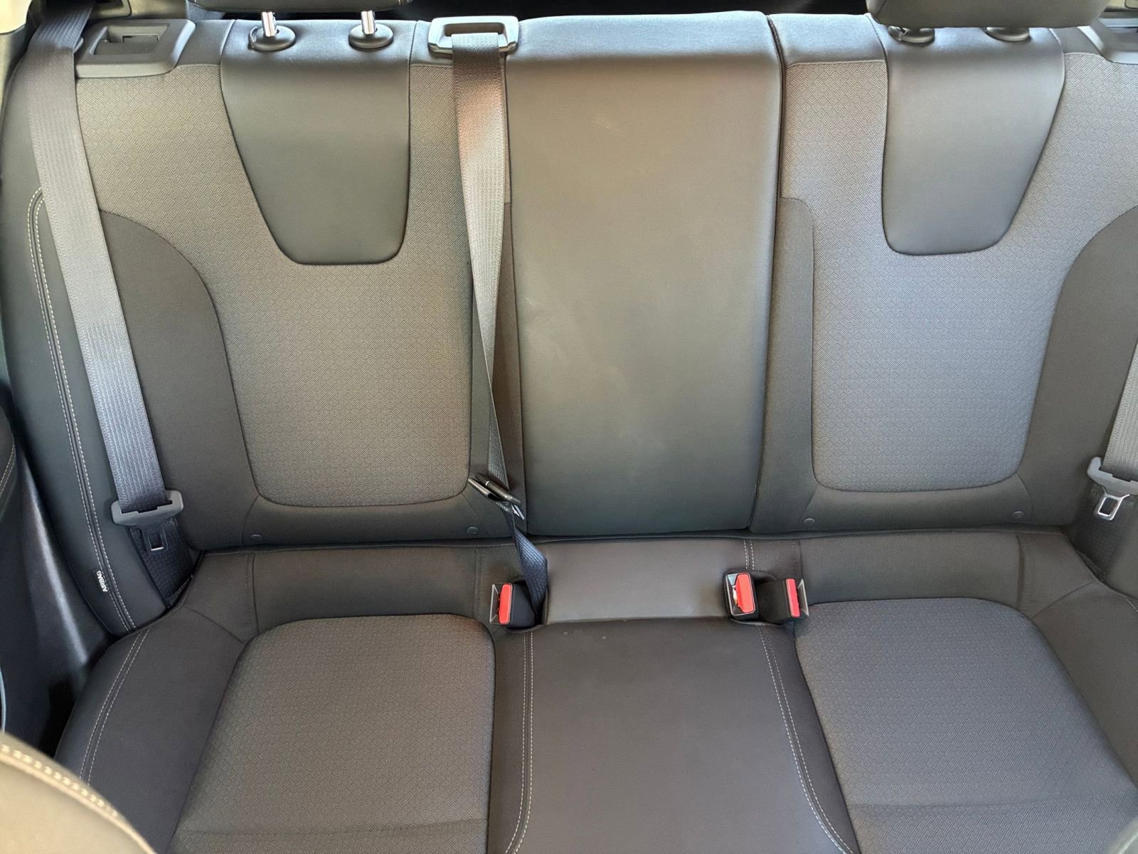 Used 2025 Buick Encore GX Preferred image 37