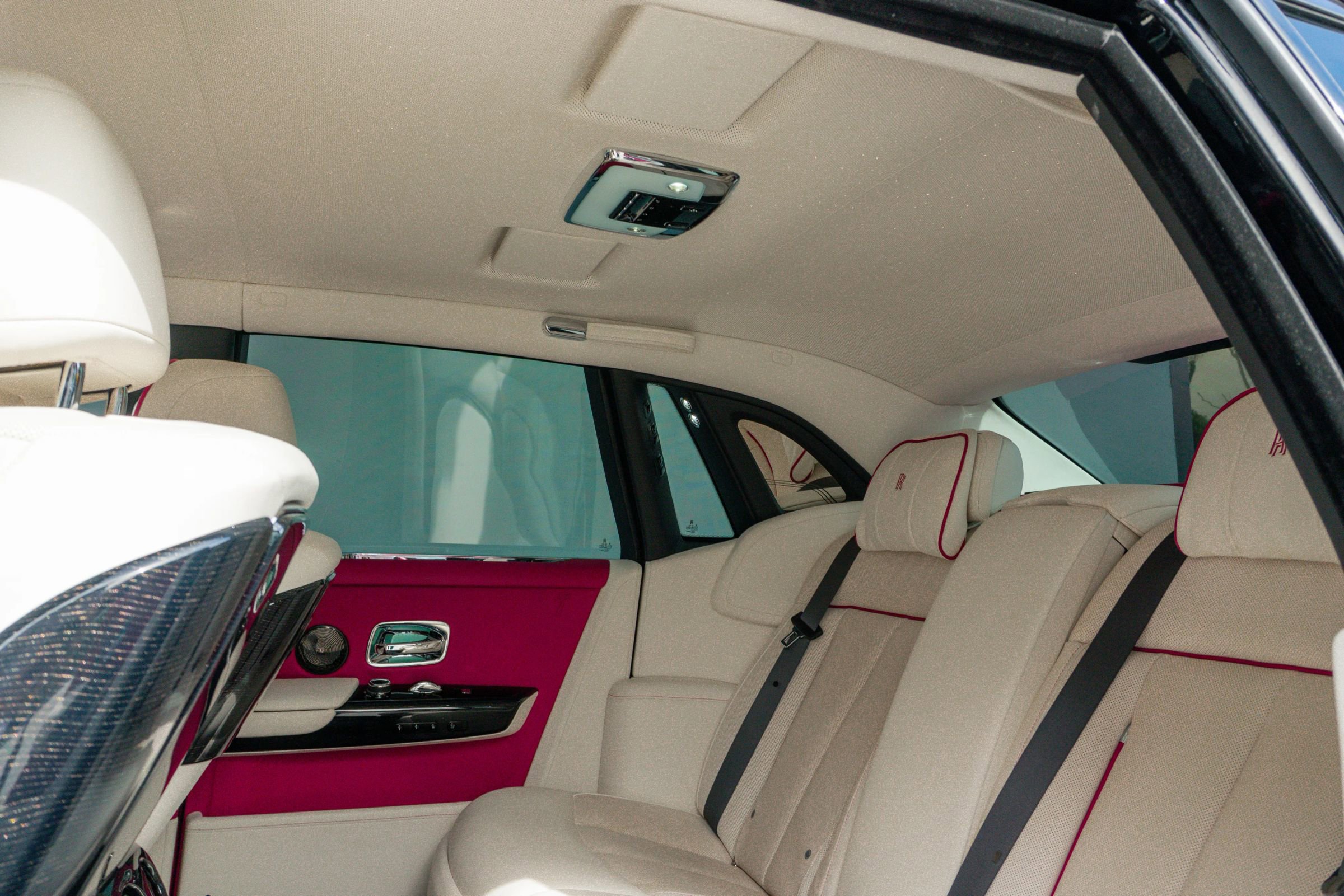 Used 2023 Rolls-Royce Phantom Sedan image 47