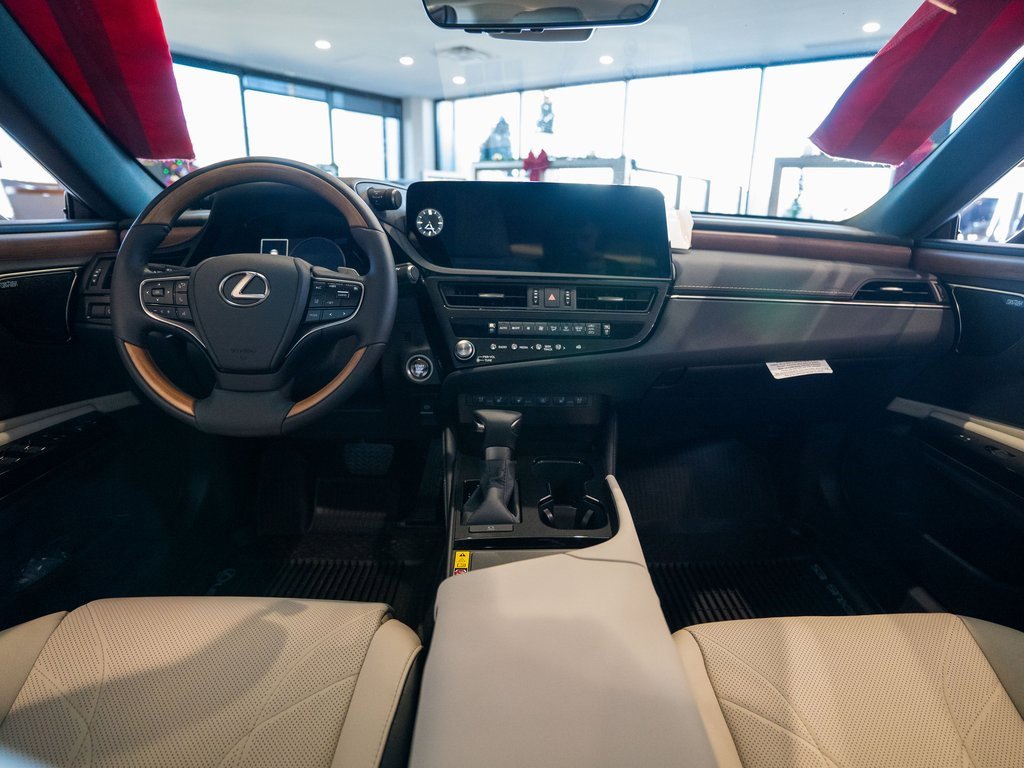 New 2025 Lexus ES 350 Luxury image 10