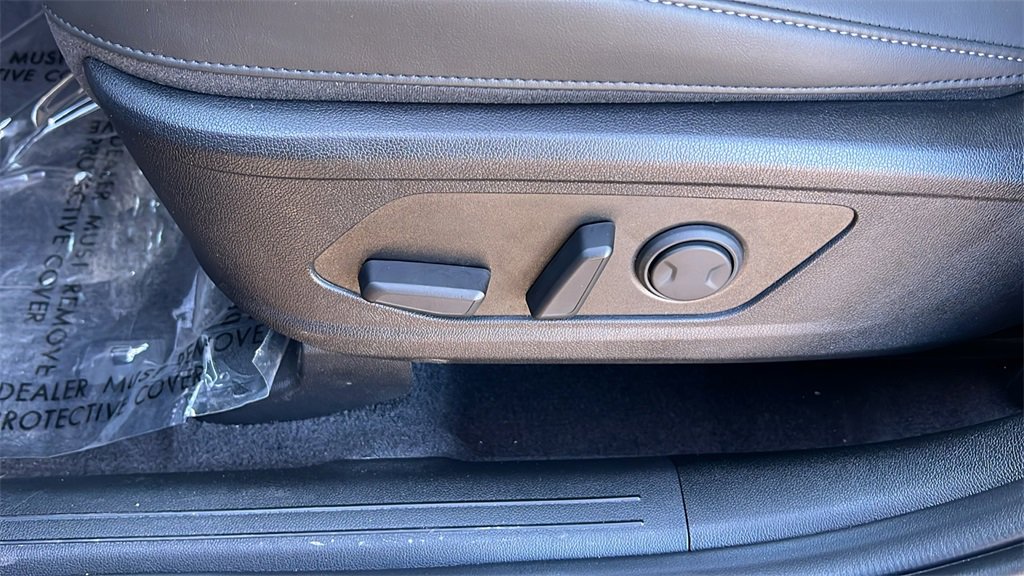 Certified 2025 Kia Sorento SX image 21