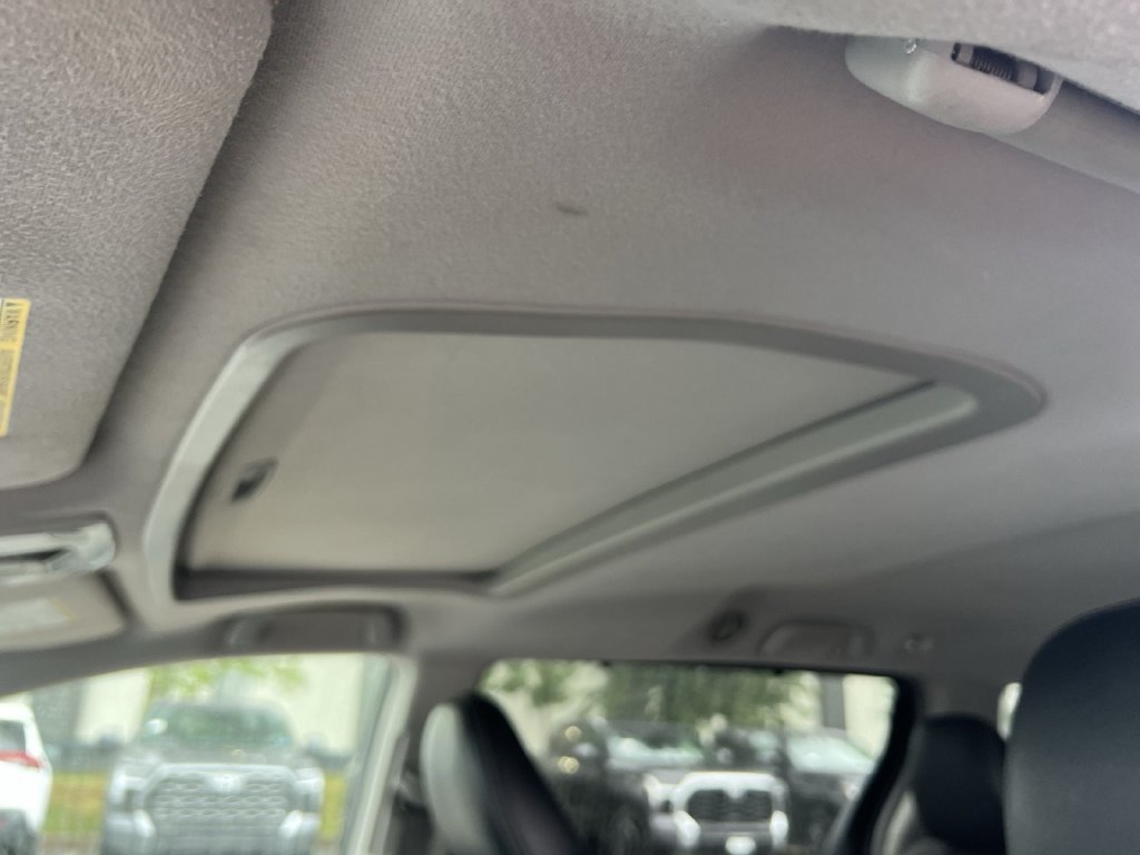 Used 2011 Toyota Sienna SE w/ Preferred Pkg FWD image 18