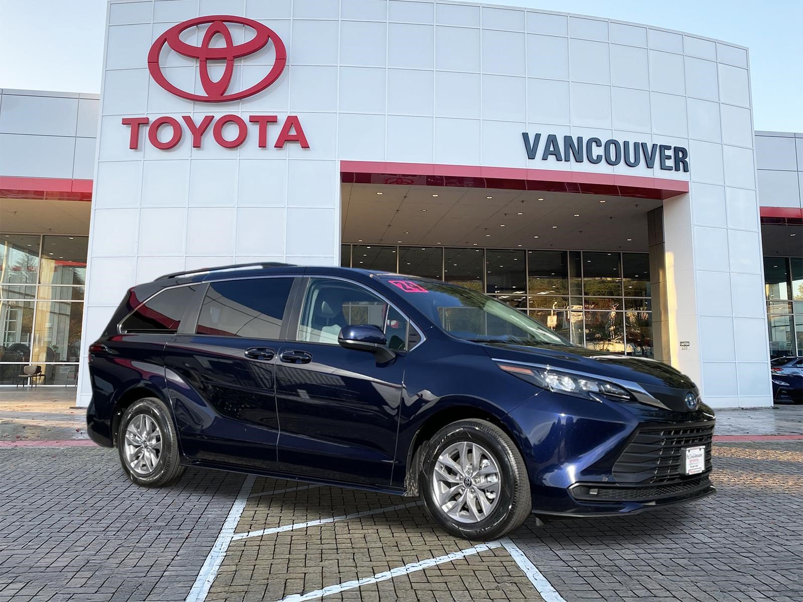 Certified 2024 Toyota Sienna LE AWD/4WD 360° Tour