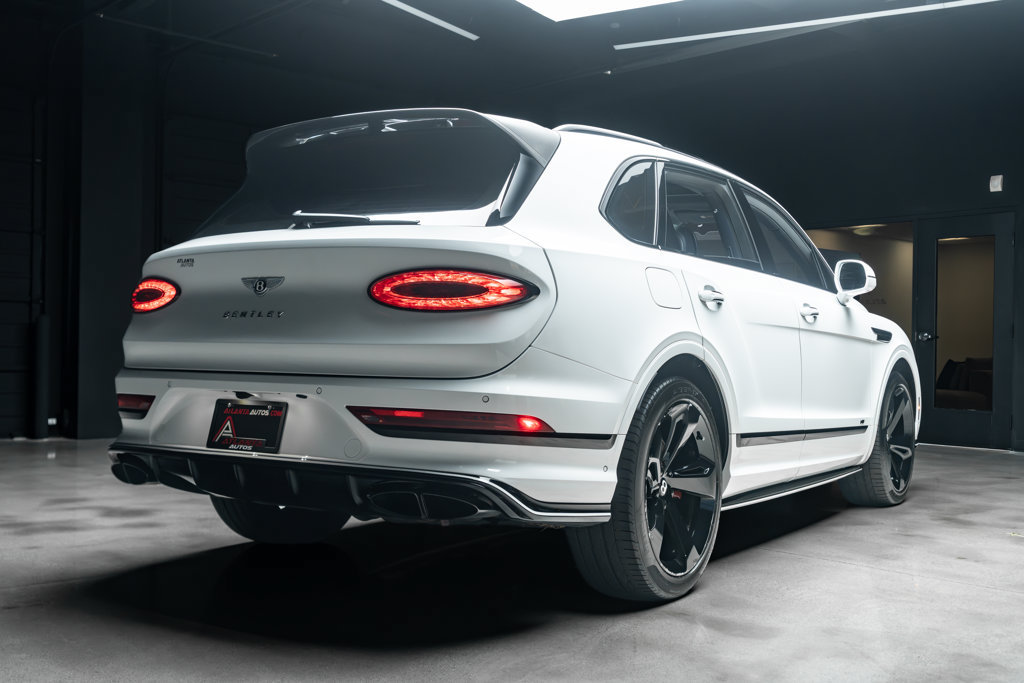 Used 2022 Bentley Bentayga AWD/4WD image 12