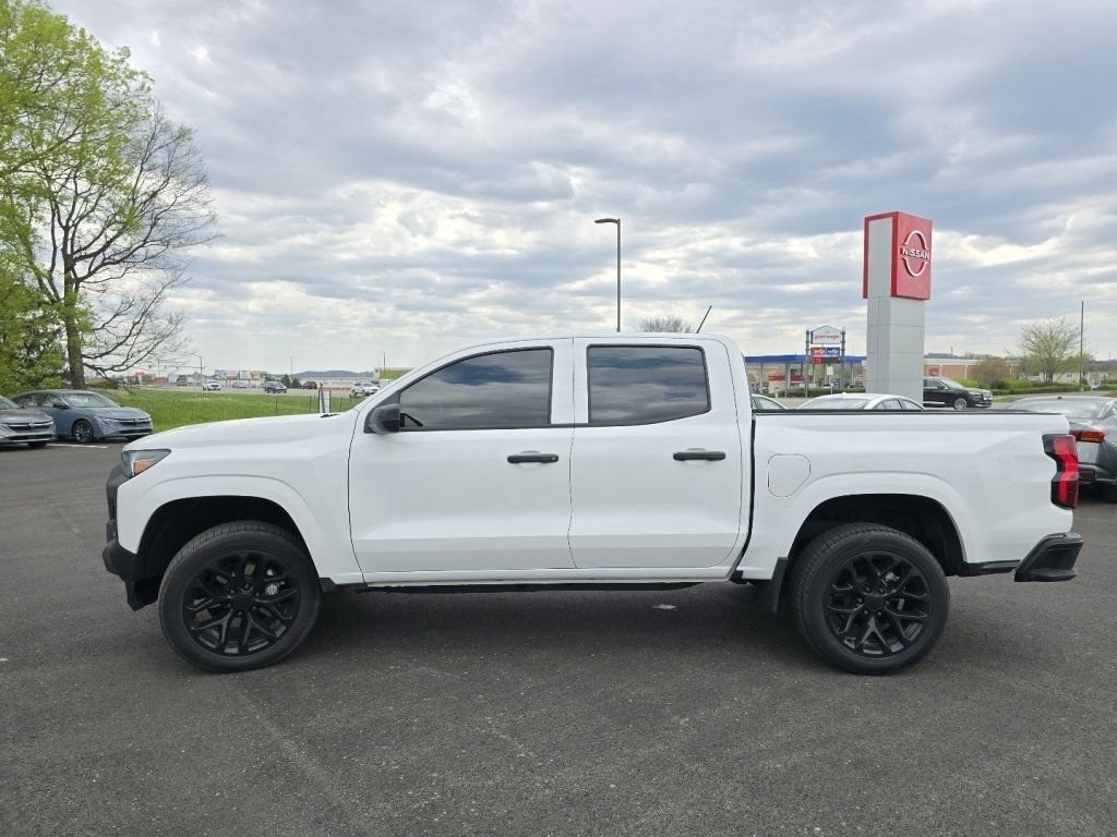 Used 2025 Chevrolet Colorado W/T w/ Advanced Trailering Package RWD image 9