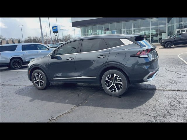 Used 2024 Kia Sportage EX image 6