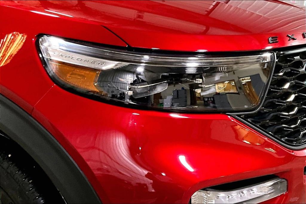 Certified 2024 Ford Explorer ST w/ Equipment Group 401A image 4