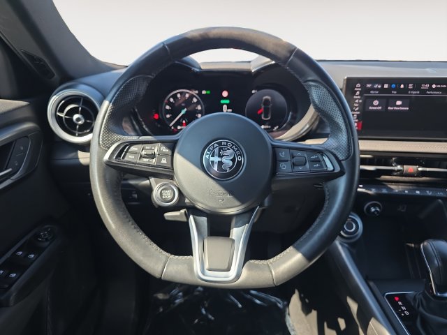 Used 2024 Alfa Romeo Tonale Ti w/ Premium Interior Package AWD/4WD image 12