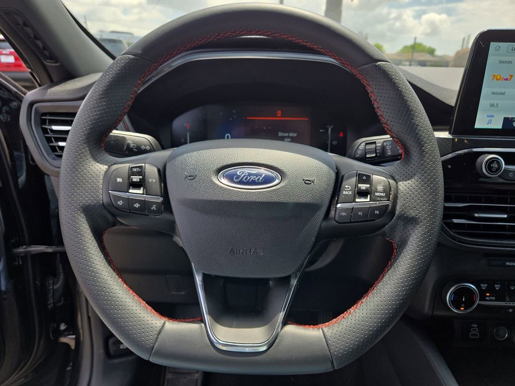 Used 2025 Ford Escape ST-Line AWD/4WD image 22