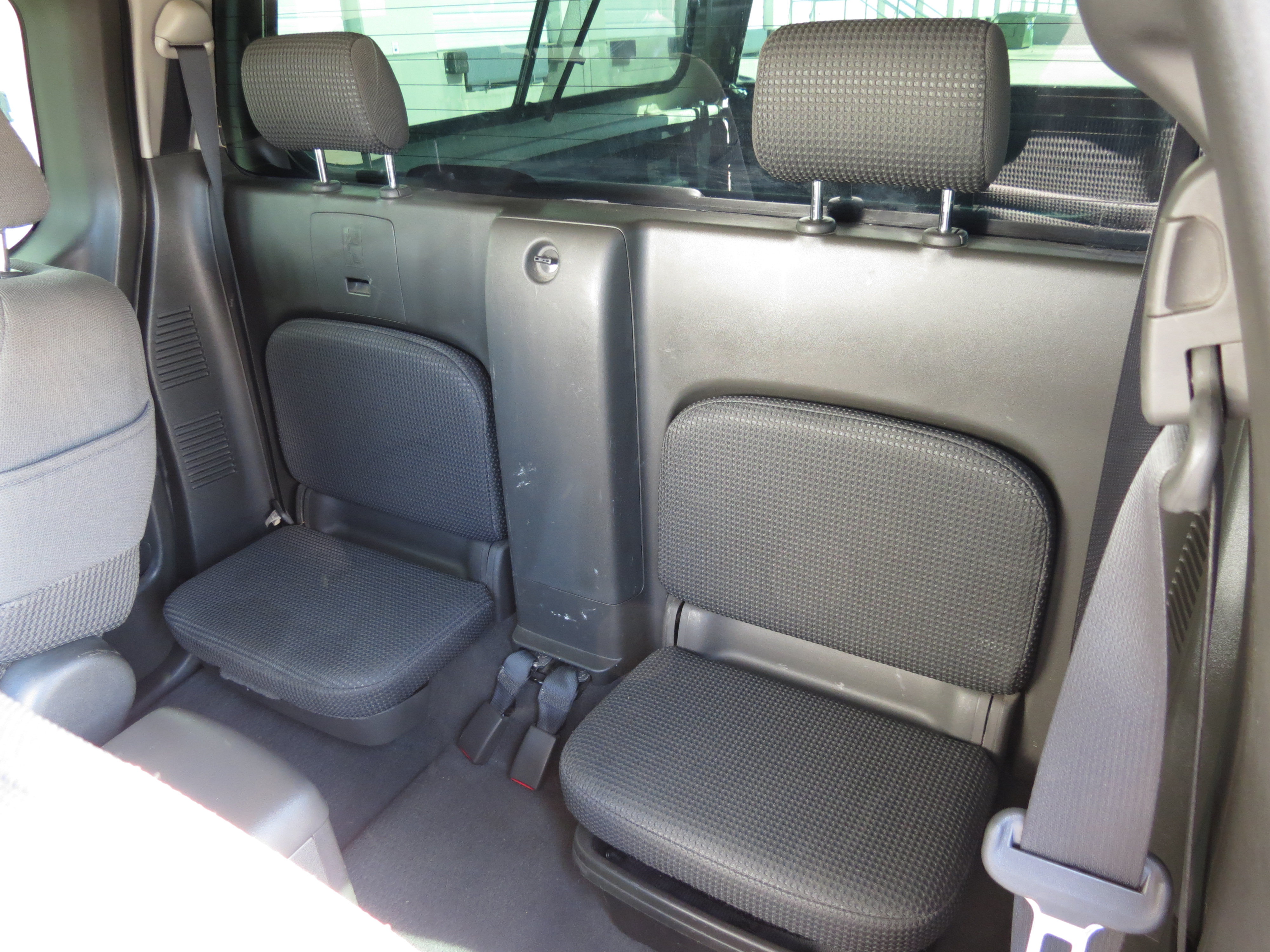 Used 2006 Nissan Frontier NISMO RWD image 23