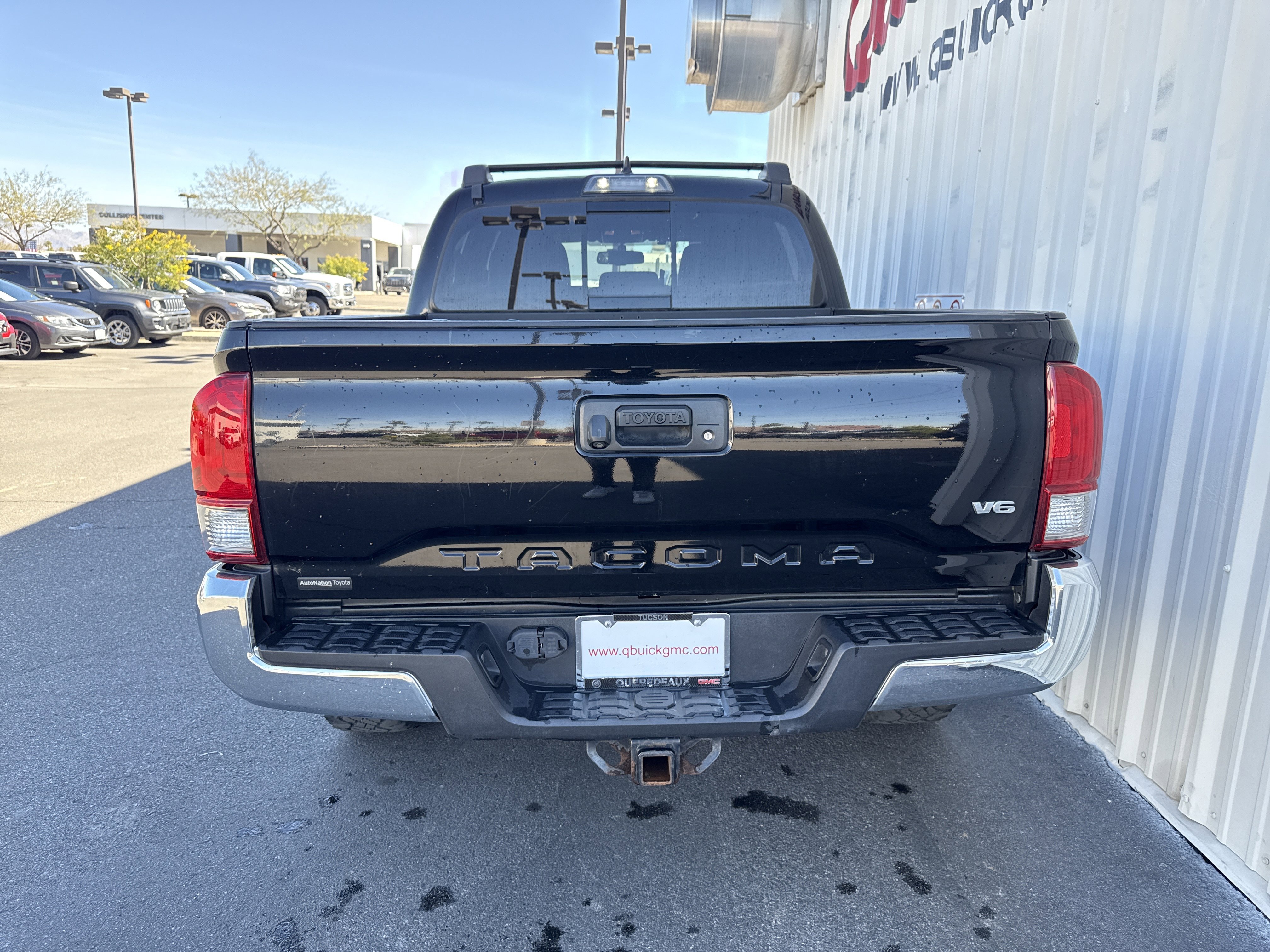 Used 2017 Toyota Tacoma TRD Off-Road w/ Tow Package (A/T) image 11