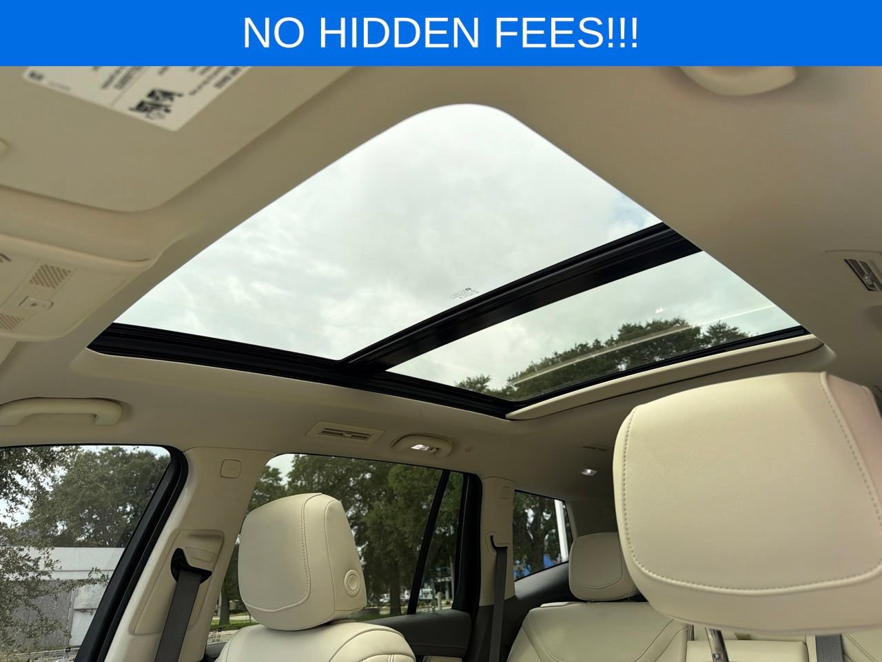 Used 2025 Cadillac XT6 Premium Luxury w/ LPO, Floor Liner Package FWD image 38