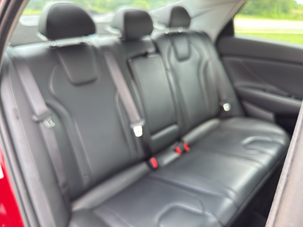 Used 2025 Hyundai Elantra Limited FWD image 36