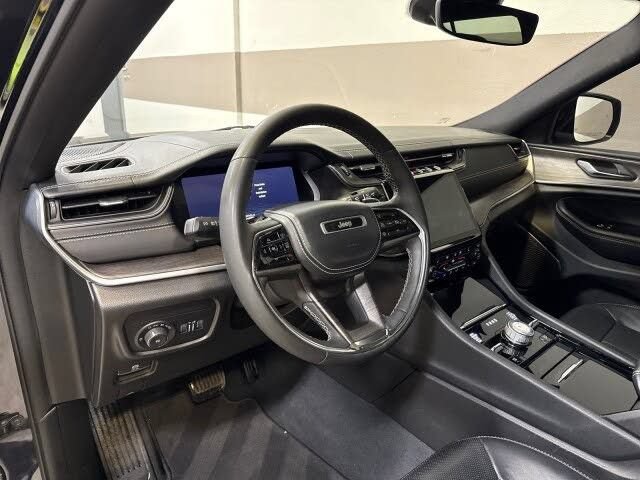 Used 2023 Jeep Grand Cherokee L Overland AWD/4WD image 17