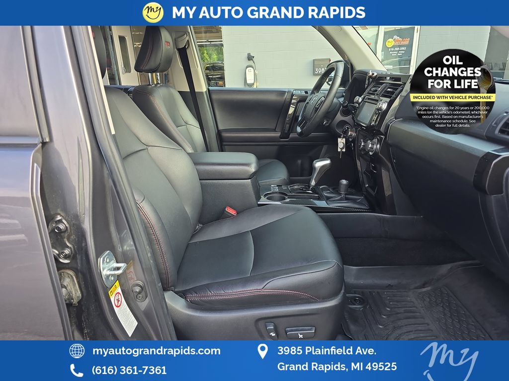 Used 2017 Toyota 4Runner TRD Off-Road Premium AWD/4WD image 22