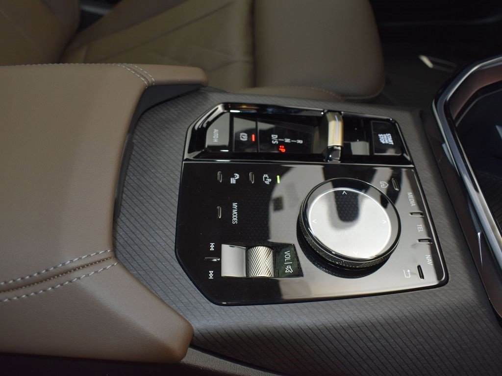 Used 2025 BMW X3 xDrive30i w/ Premium Package image 27