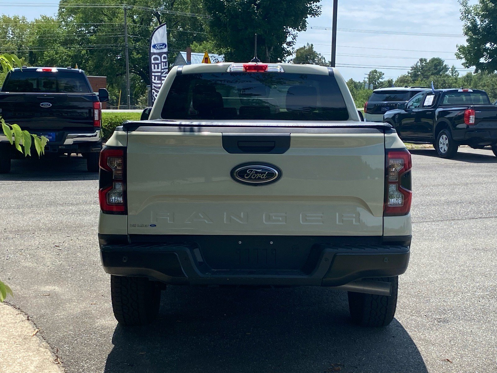 Certified 2025 Ford Ranger XLT w/ FX4 Off-Road Package AWD/4WD image 5