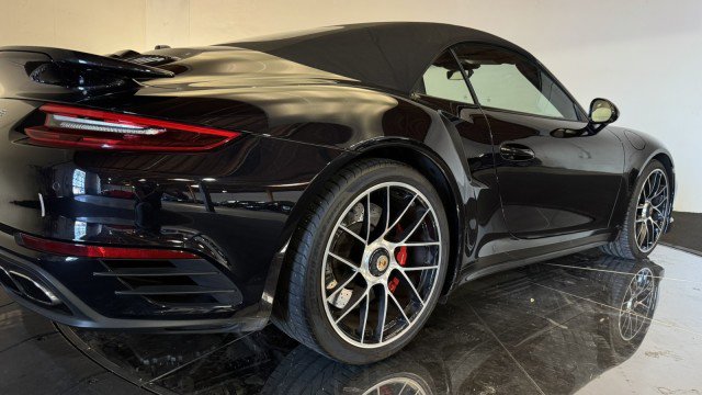 Used 2019 Porsche 911 Turbo image 41