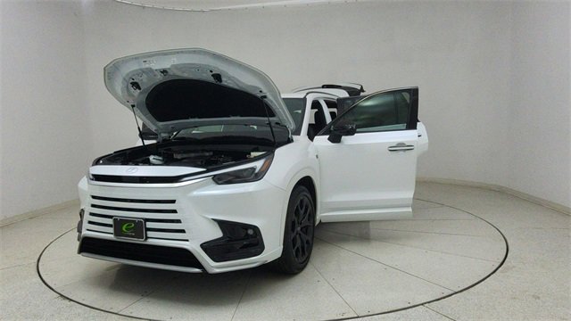 Used 2024 Lexus TX 500h AWD w/ Technology Package image 74