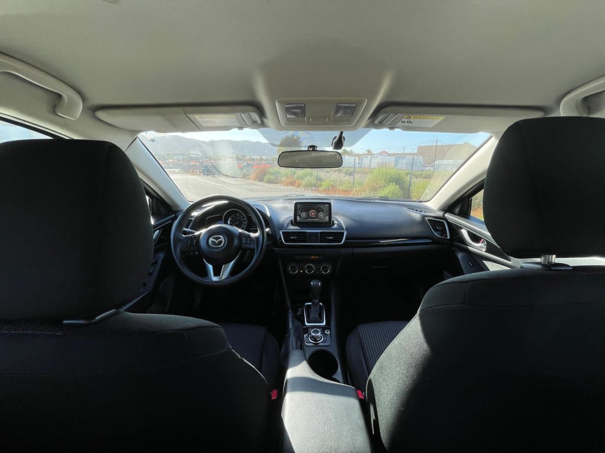 Used 2016 MAZDA MAZDA3 i Sport w/ Preferred Equipment Package FWD image 11