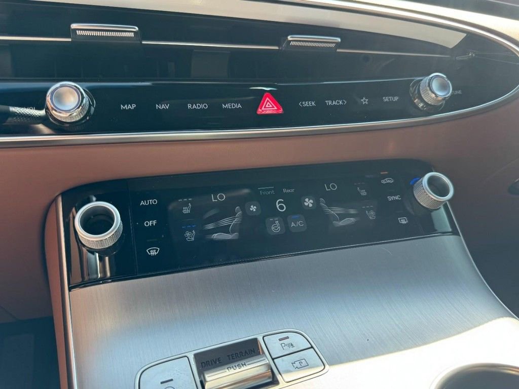 Certified 2026 Genesis GV70 2.5T Advanced image 20