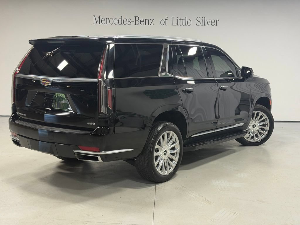 Used 2024 Cadillac Escalade Premium Luxury AWD/4WD image 6