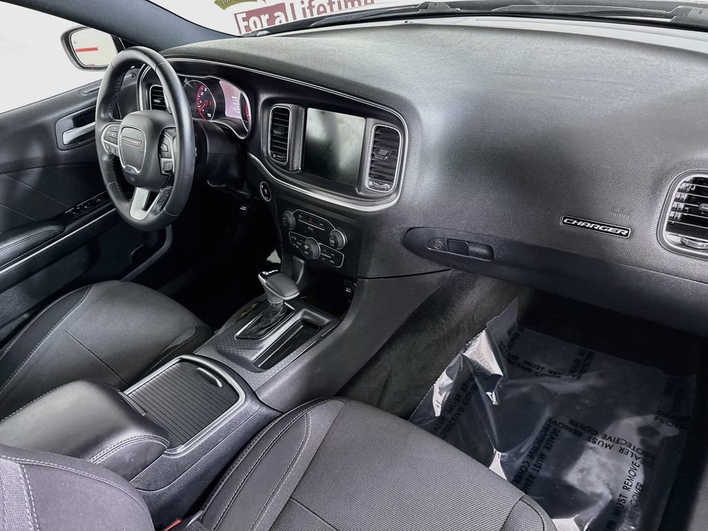 Used 2015 Dodge Charger SXT RWD image 26