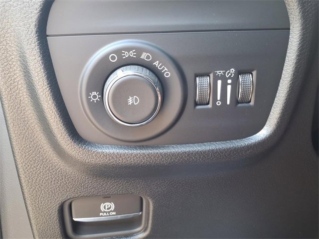 New 2025 Jeep Grand Cherokee L Limited w/ Black Appearance Package image 23