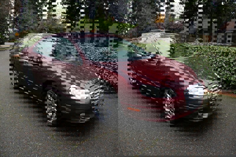 Used 2000 Chrysler LHS image 2