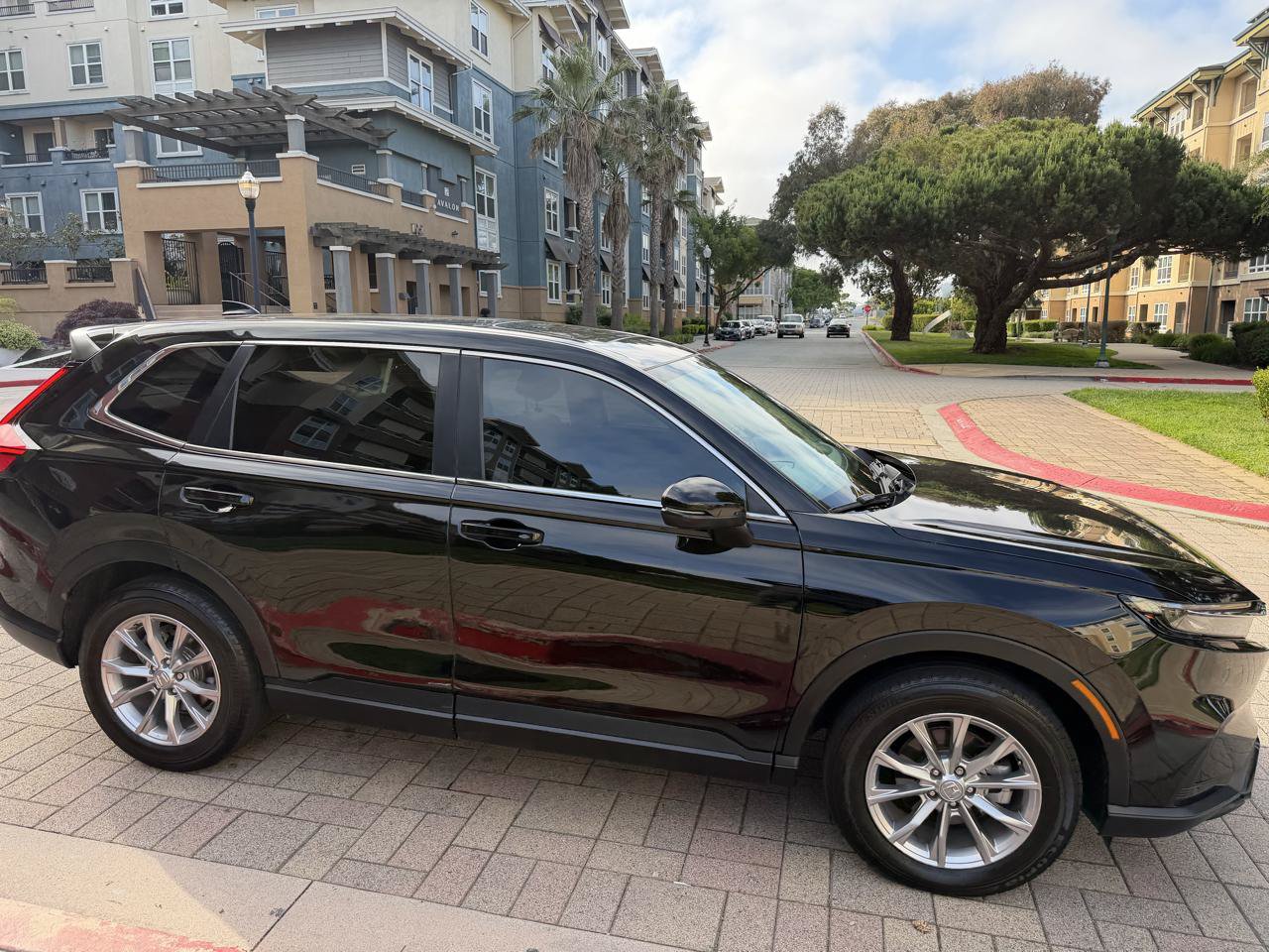 Used 2025 Honda CR-V EX-L image 31