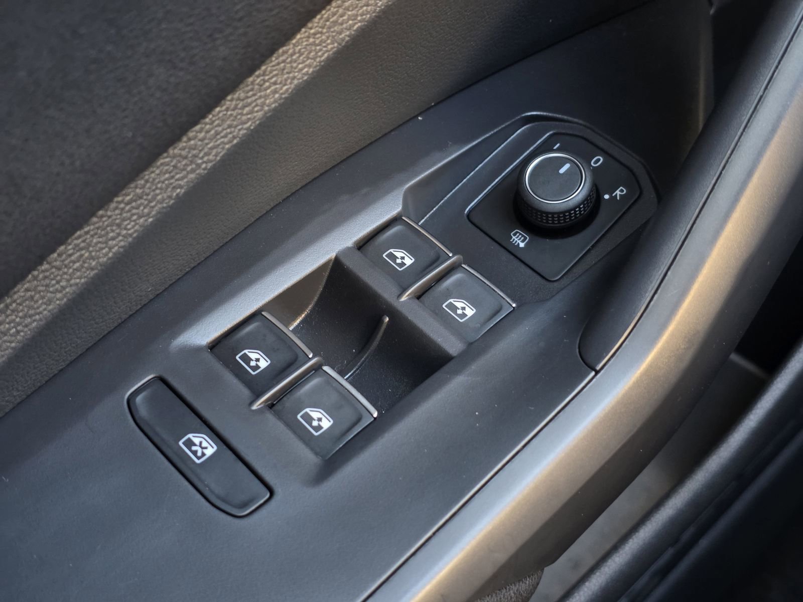 Used 2024 Volkswagen Jetta Sport image 27