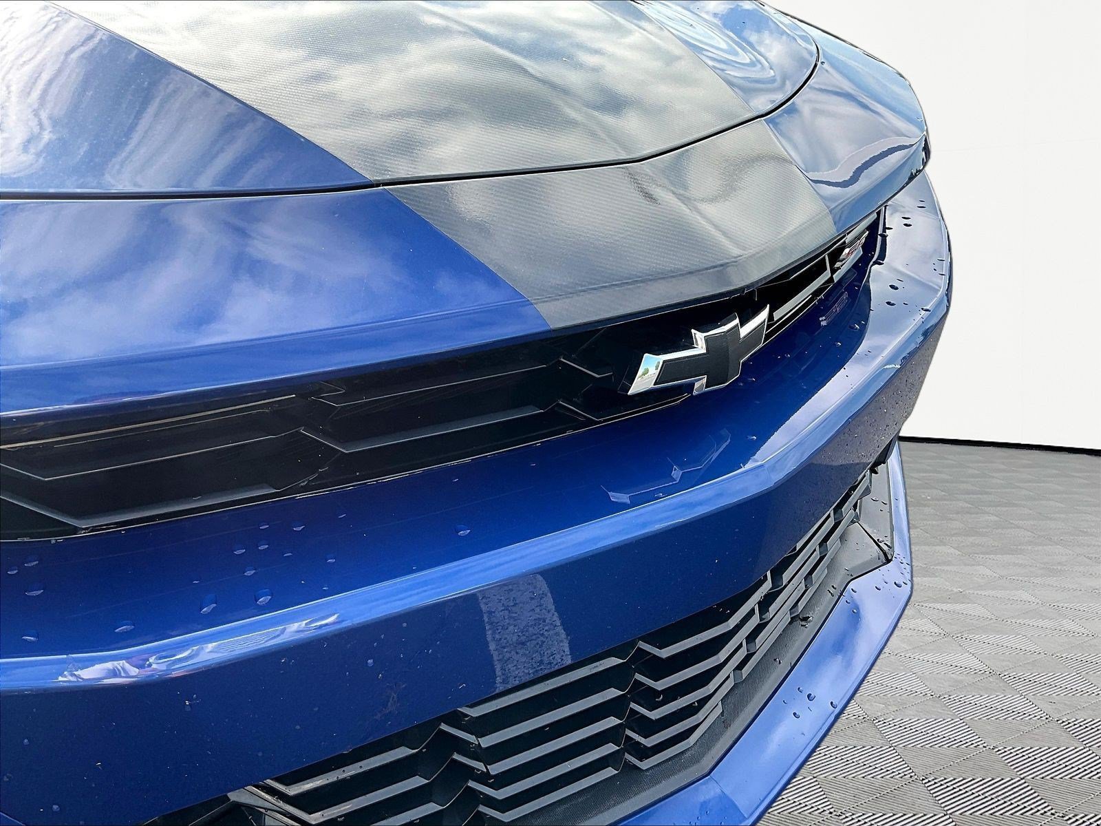 Used 2020 Chevrolet Camaro SS RWD image 28