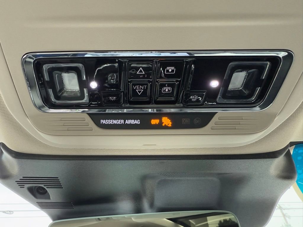 Used 2024 Lincoln Corsair AWD w/ Equipment Group 101A image 28