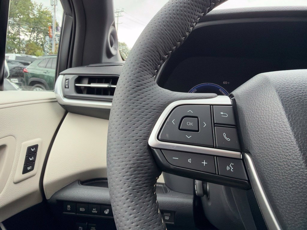 New 2026 Toyota Sienna Platinum AWD/4WD image 16