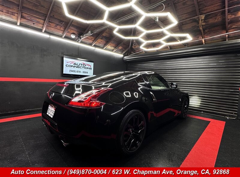 Used 2020 Nissan 370Z w/ Sport Package RWD image 3
