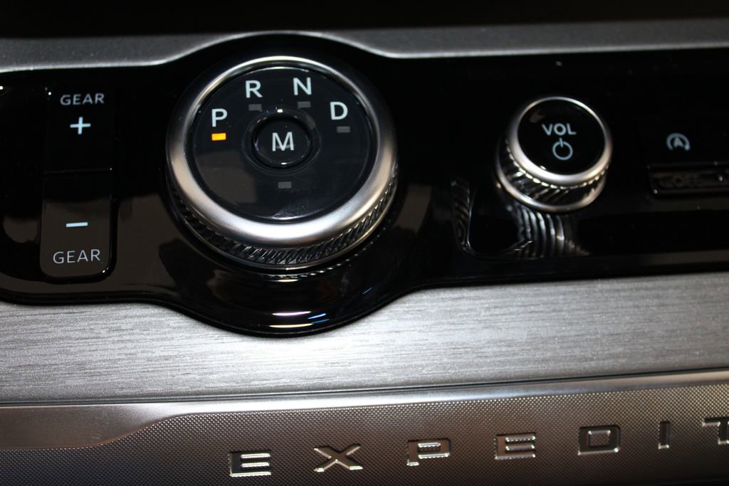 New 2026 Ford Expedition Platinum image 48