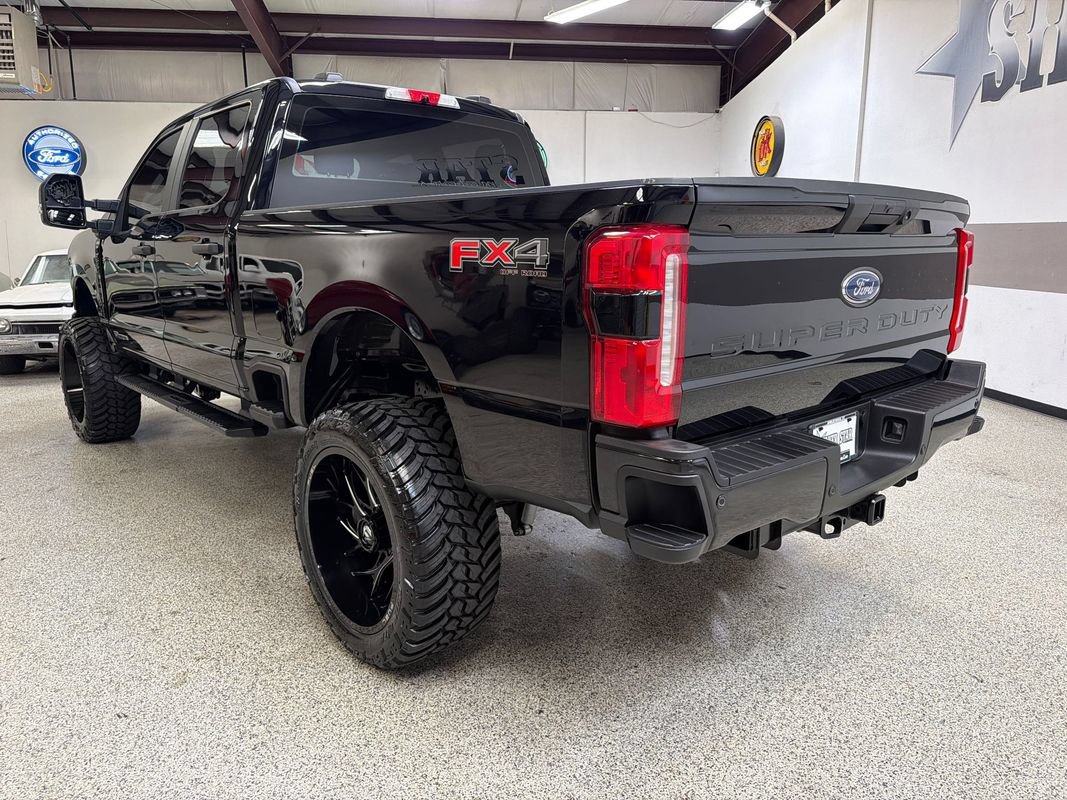 Used 2024 Ford F250 XL w/ STX Appearance Package AWD/4WD image 5