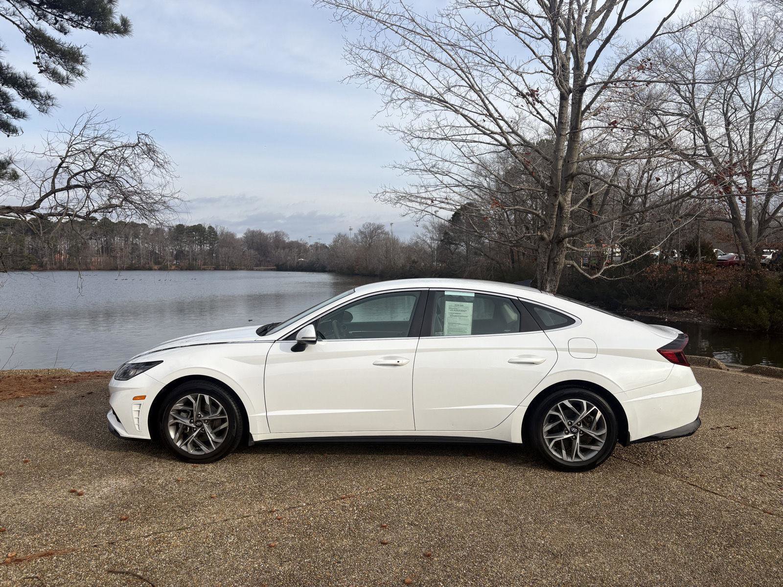 Used 2021 Hyundai Sonata SEL w/ Winter Weather Package image 10