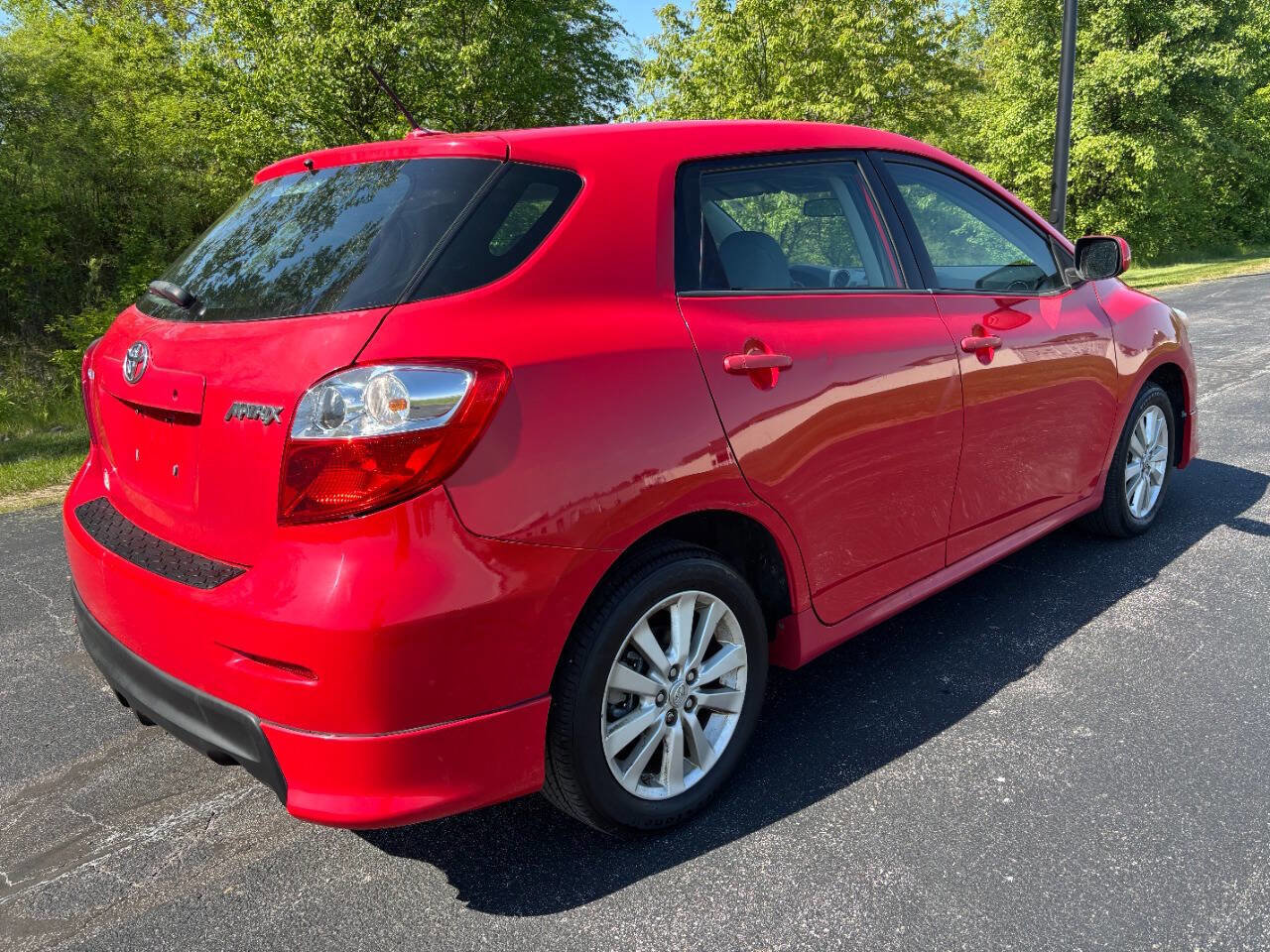 Used 2010 Toyota Matrix FWD image 5