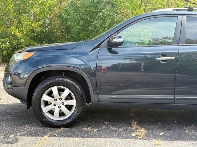 Used 2012 Kia Sorento LX w/ Convenience Pkg image 8