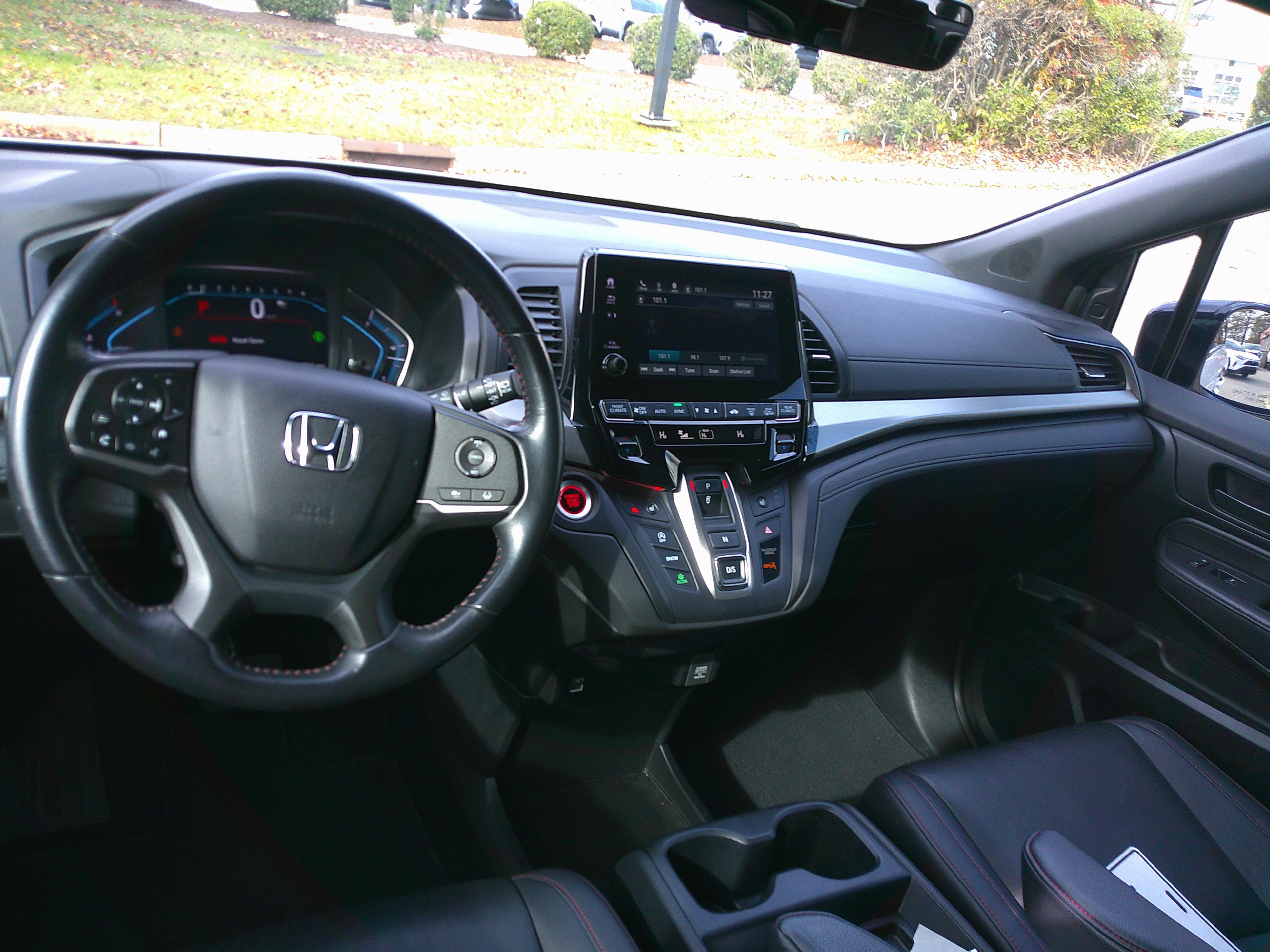 Used 2023 Honda Odyssey Sport image 33