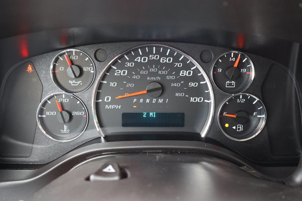 New 2025 Chevrolet Express 3500 w/ Chrome Appearance Package RWD image 28