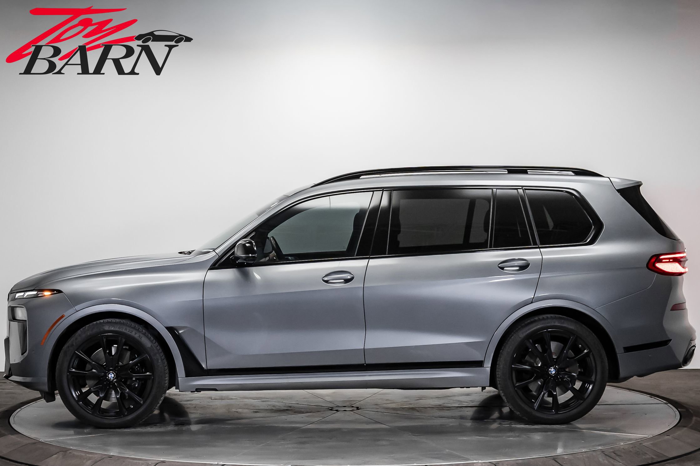 Used 2024 BMW X7 M60i image 2