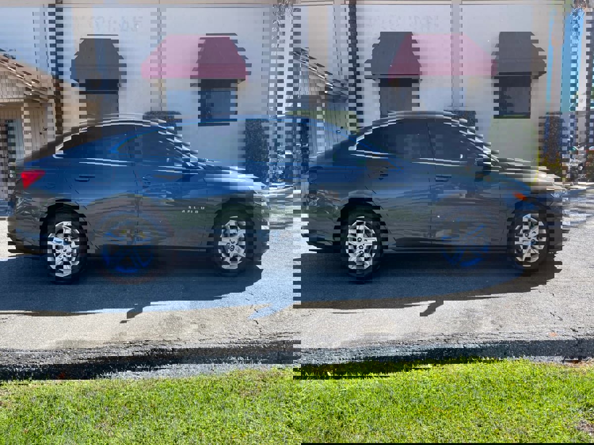 Used 2019 Chevrolet Malibu LS image 4