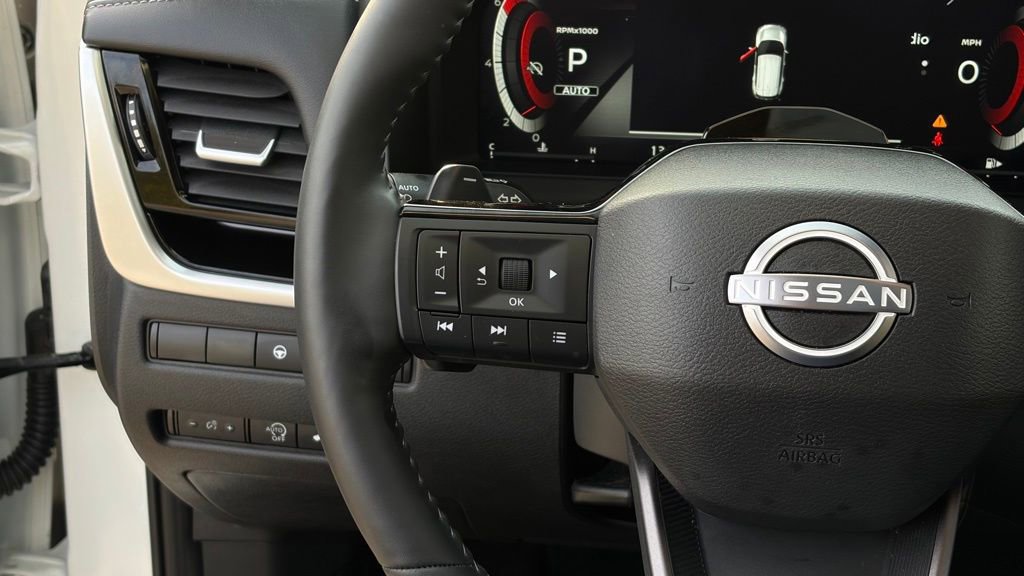 Certified 2025 Nissan Rogue SL w/ Tech Package image 16