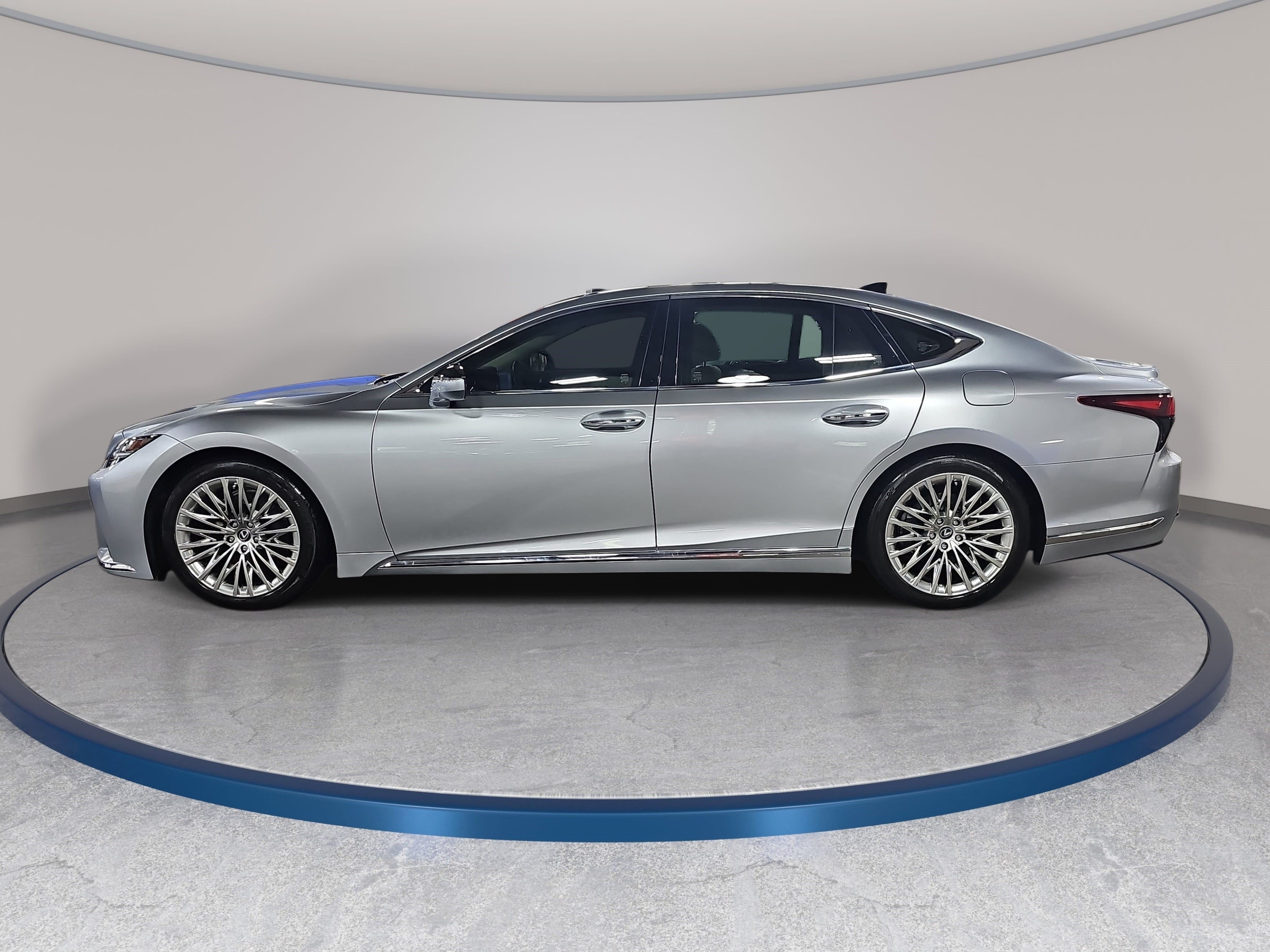 Used 2022 Lexus LS 500 RWD image 8