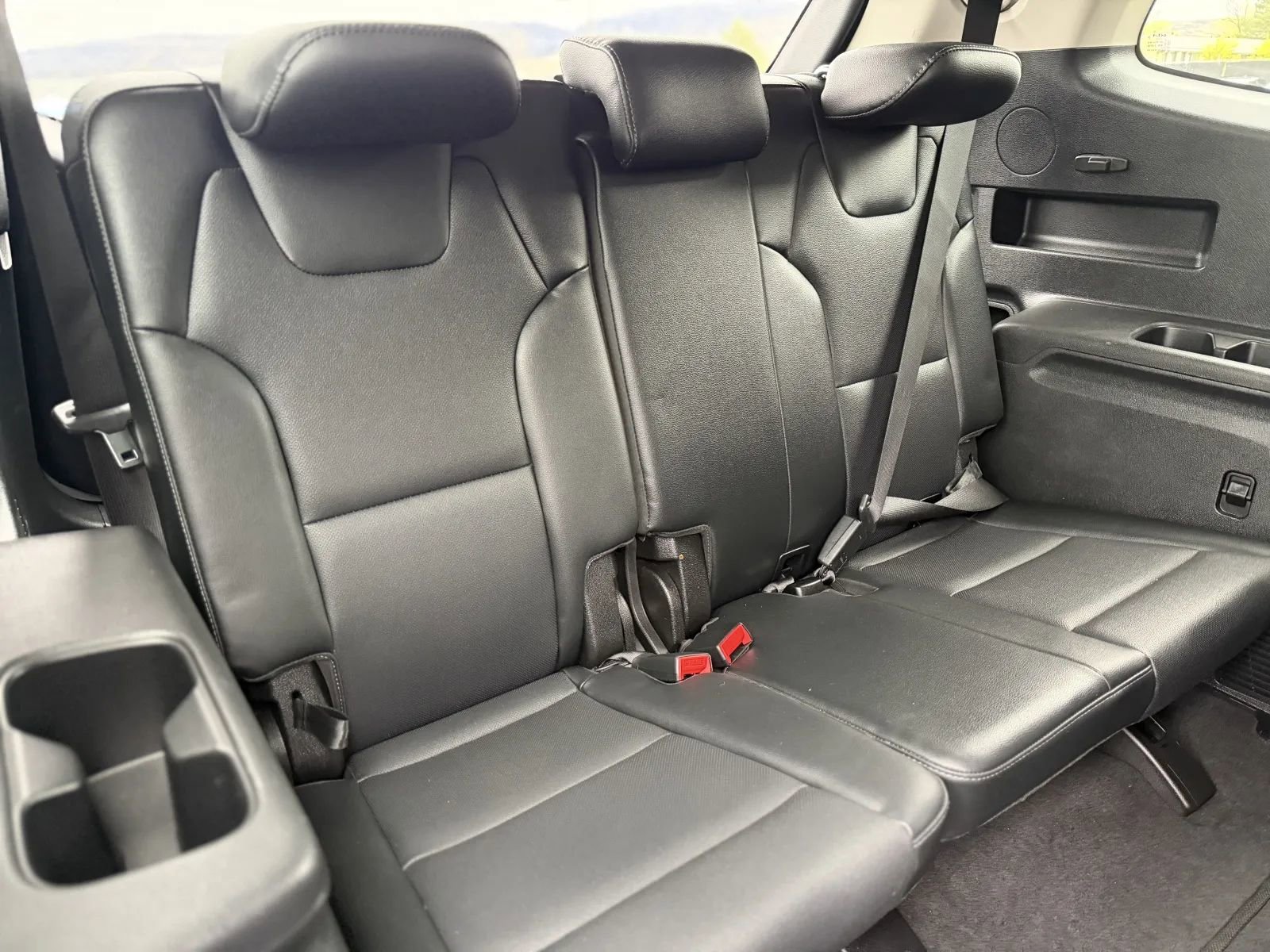 Used 2024 Kia Telluride EX image 19