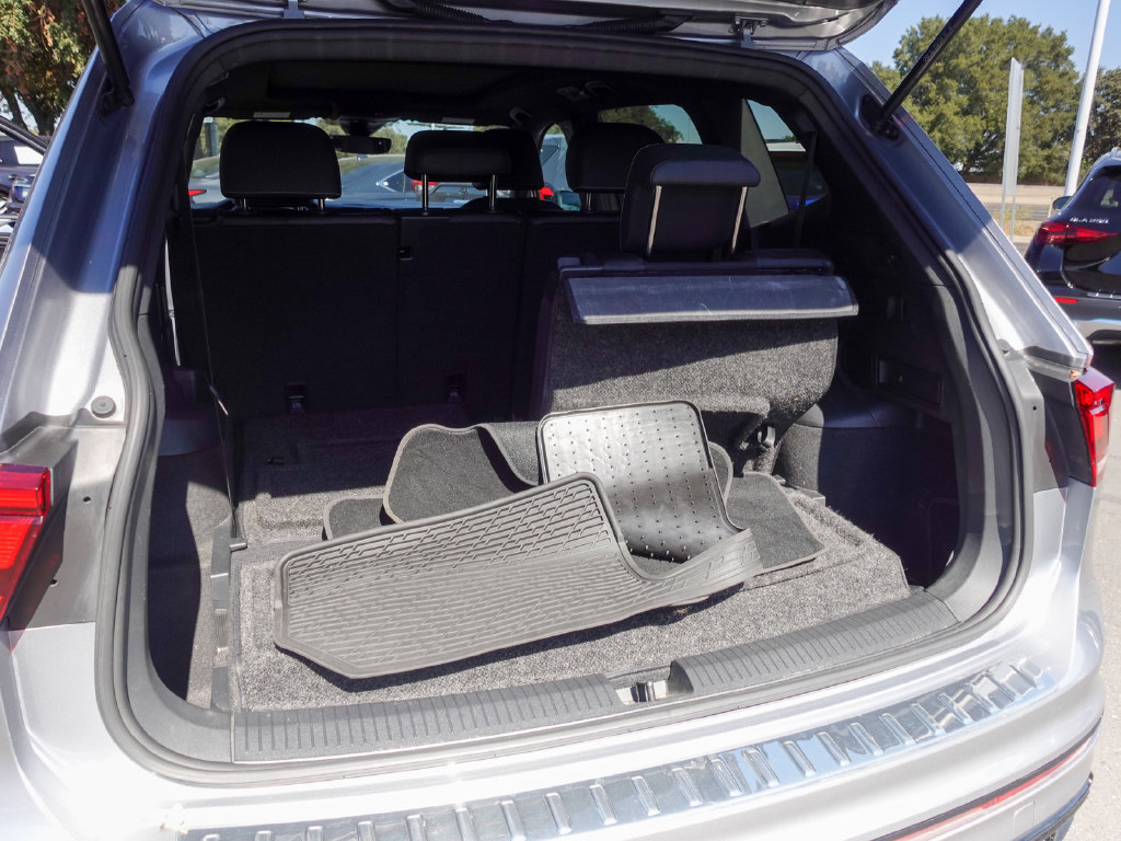 Used 2023 Volkswagen Tiguan SE R-Line FWD image 27